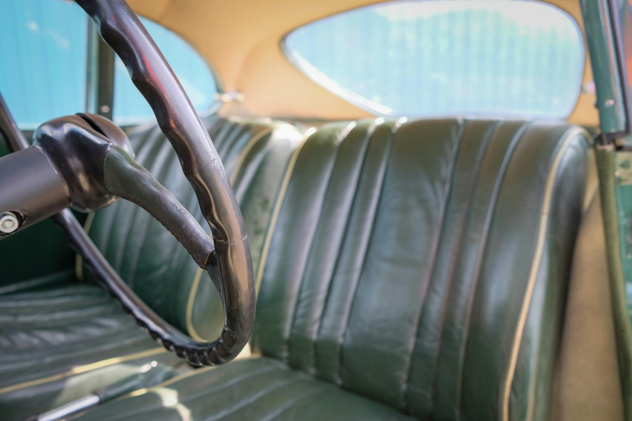 Bristol 404 interior steering wheel