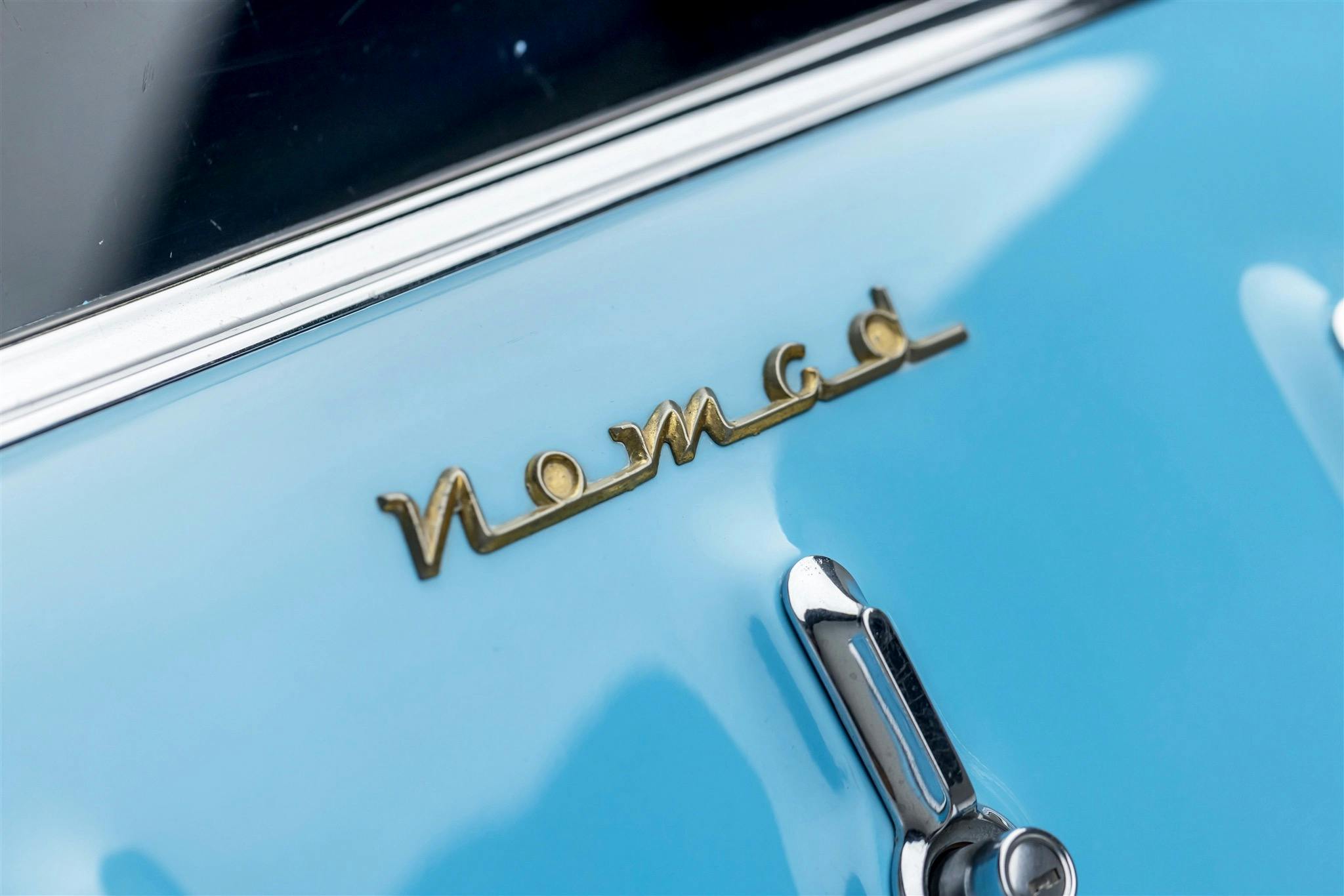 Bruce Willis 1955 Chevrolet Bel Air Nomad badge