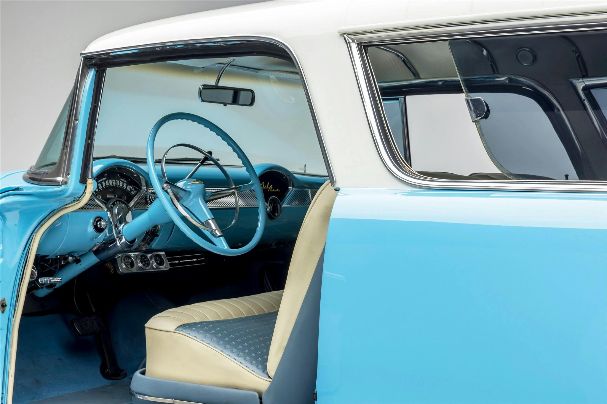 Bruce Willis 1955 Chevrolet Bel Air Nomad interior driver egress