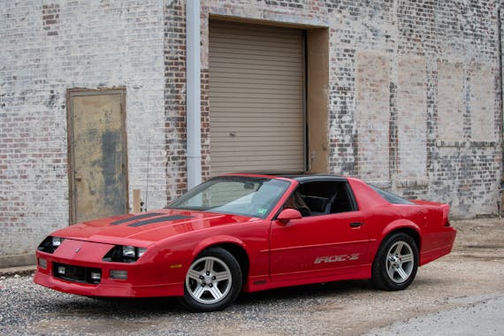 Chevrolet IROC-Z Camaro front three quarter