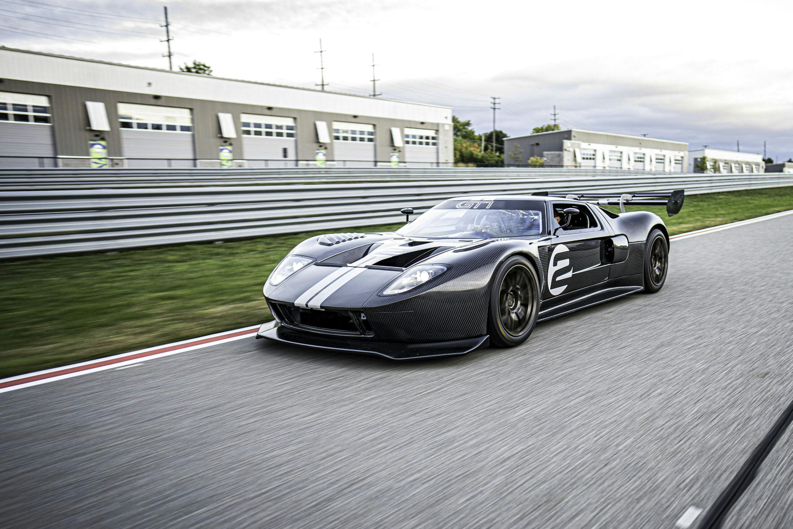 GT1 Ford GT exterior front three quarter driving