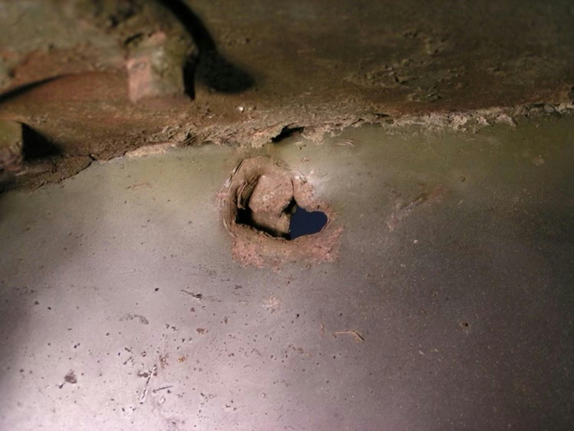 WWi surviving cadillac bullet hole US1257X