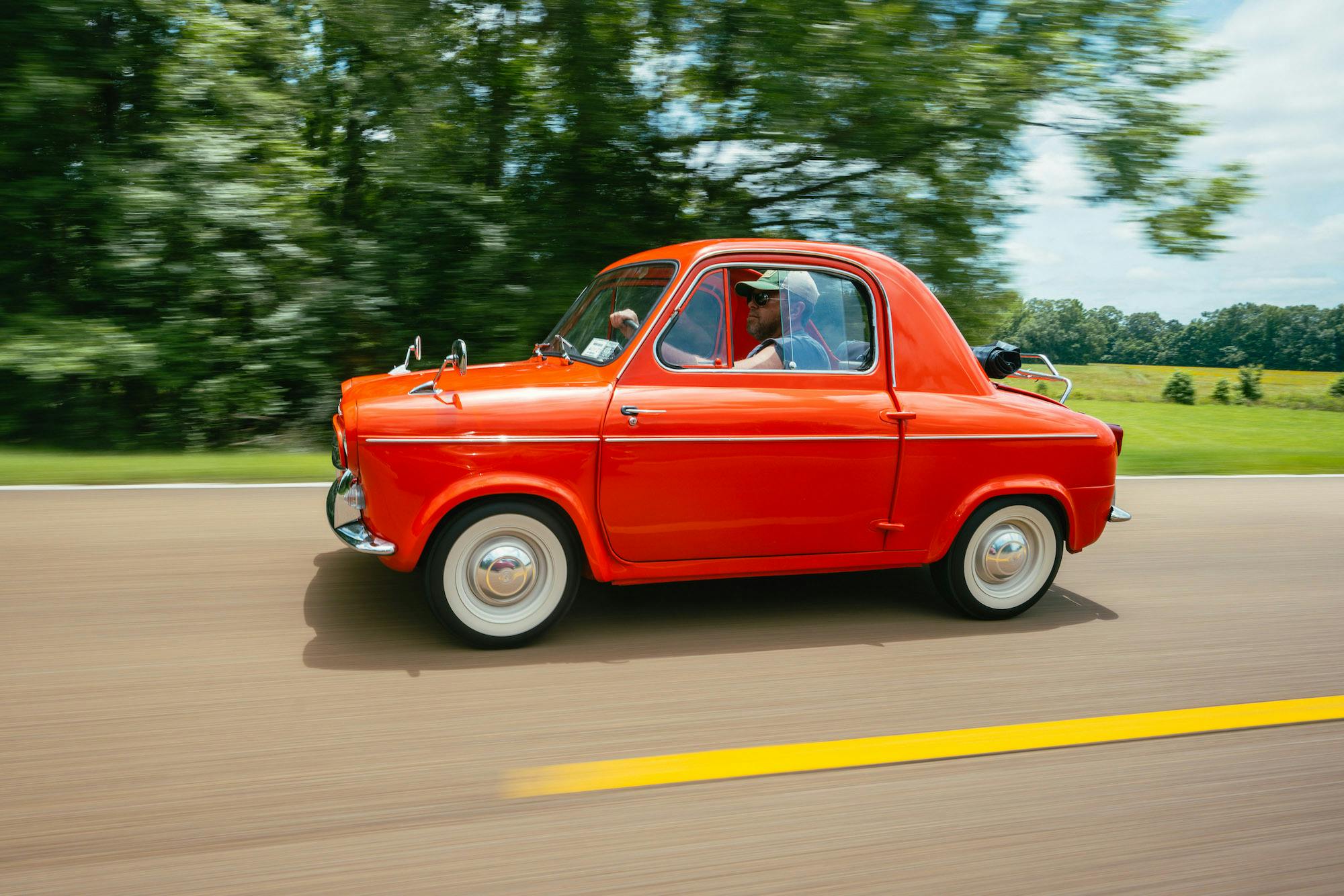 Microcar side view driving dynamic pan action