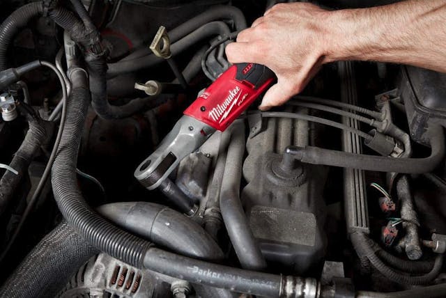 Milwaukee Fuel 3-8 Inch Cordless Ratchet