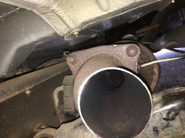 Hack Mechanic catalytic converter pipe cut