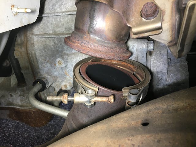 Hack Mechanic catalytic converter pipe connection