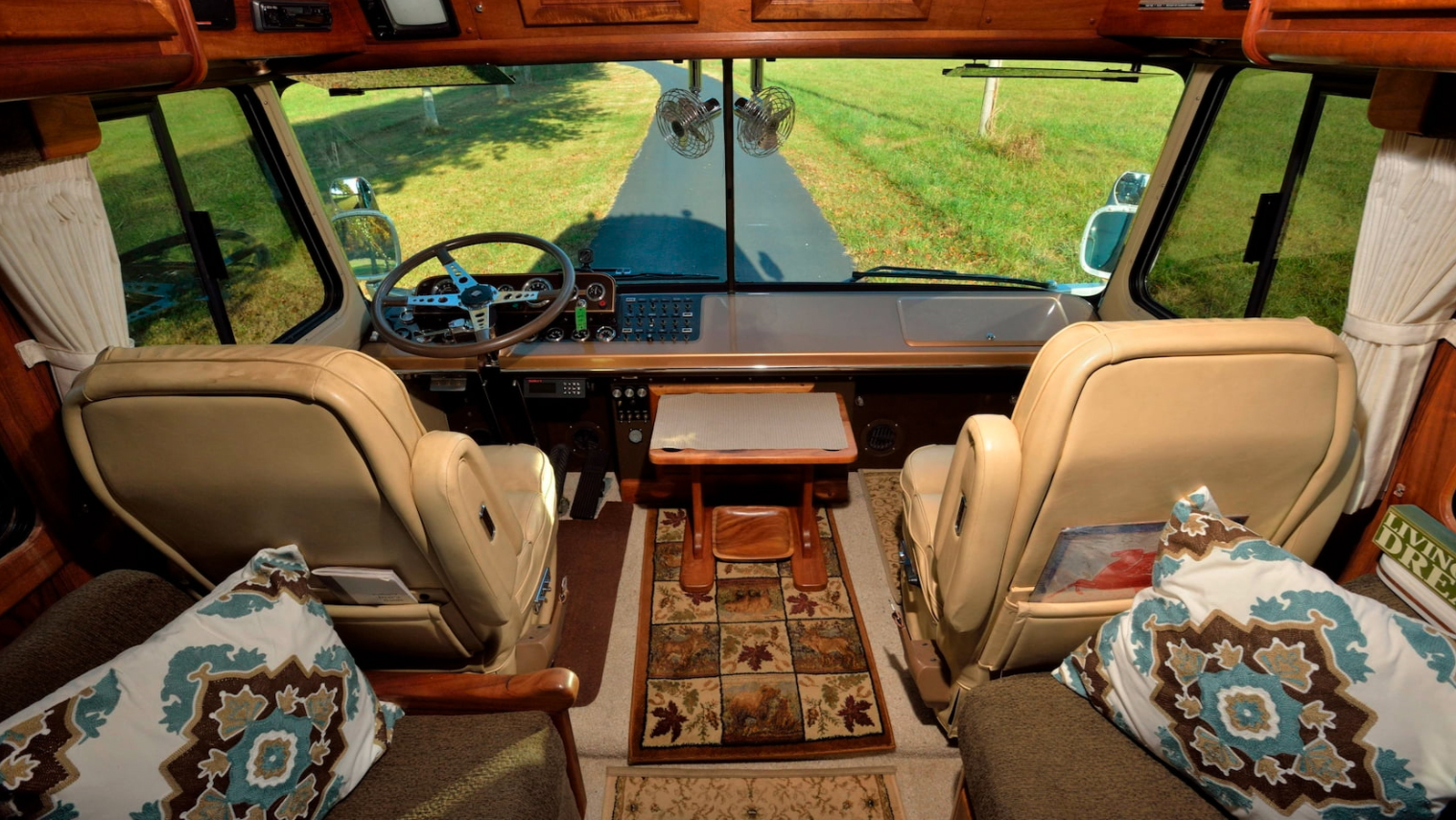 Retro RVs from Ford and Chevy go to great lengths for your attention ...