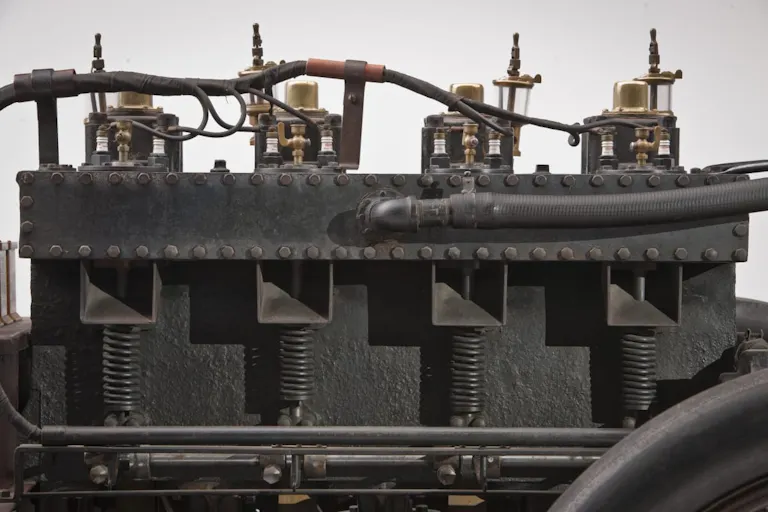 119 years ago, Henry Ford made history in his “999” - Hagerty Media