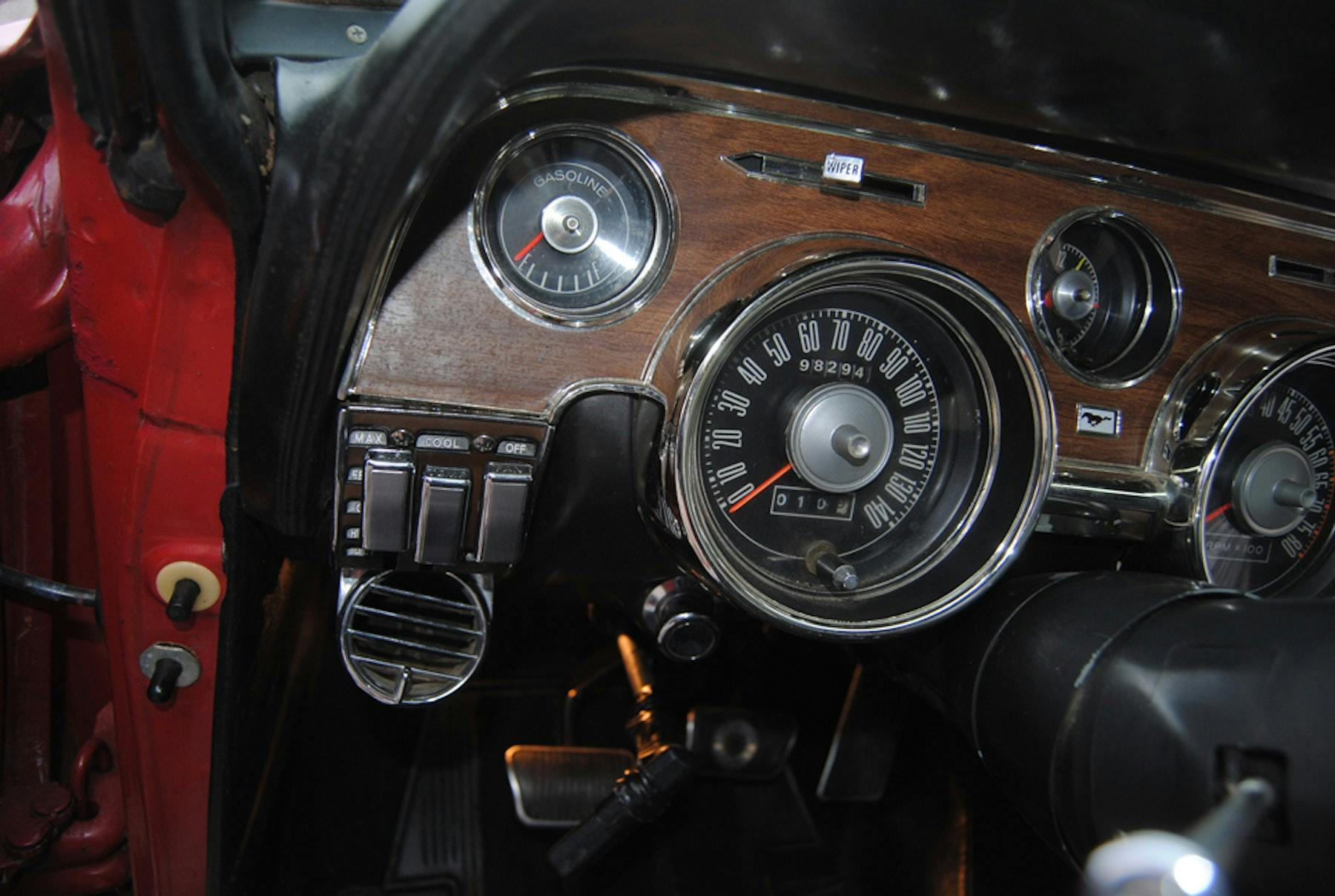 1968 Shelby GT500 KR interior gauges