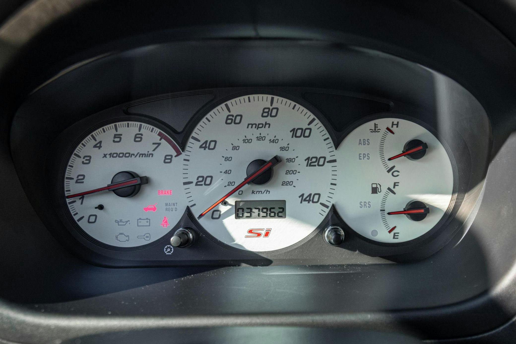 2002 Honda Civic Si Hatchback interior dash gauges