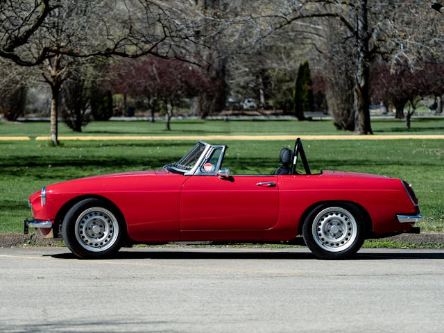 Snake River MG MGB Restomod side profile