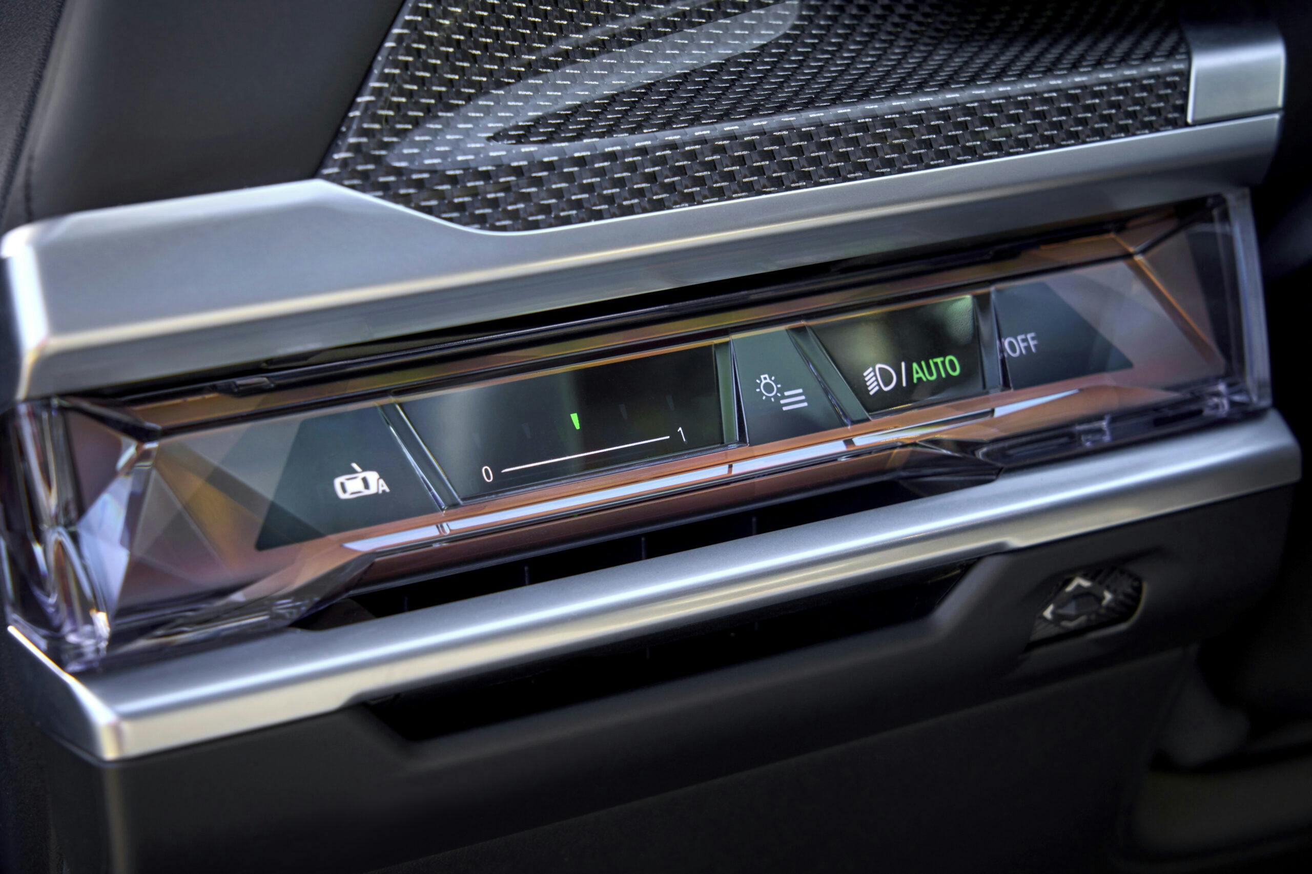 2023 BMW i7 xDrive Frozen Deep Grey interior dash controls