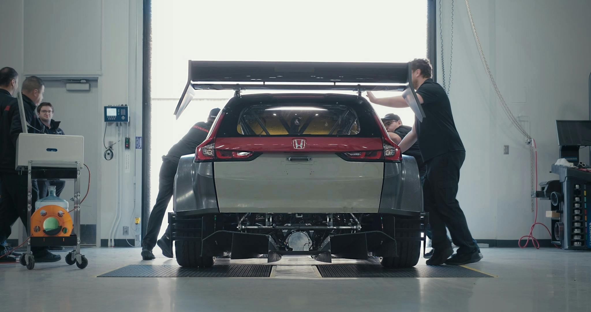 Honda CR-V Hybrid Racer Project rear end
