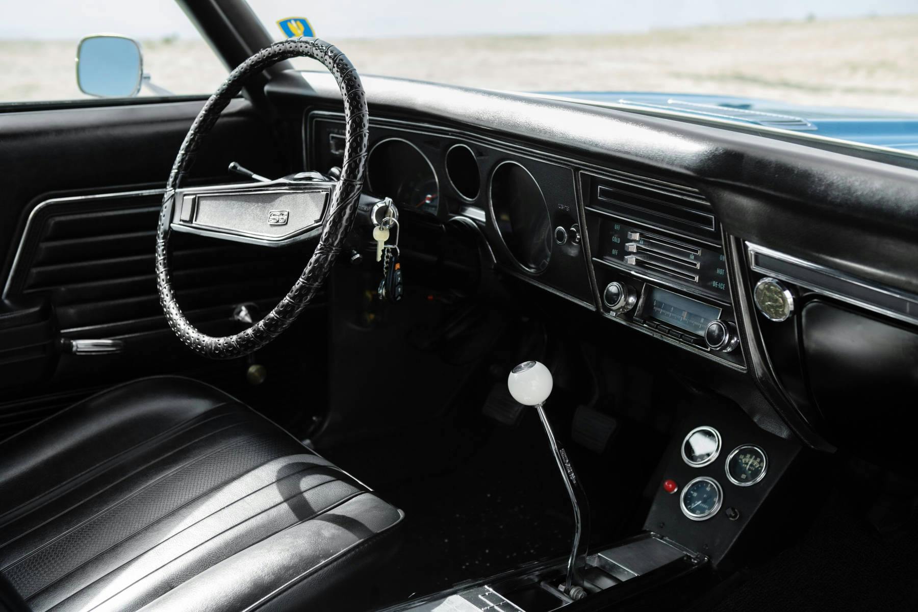 1969 Chevrolet Chevelle Malibu SS 396 interior dash angle