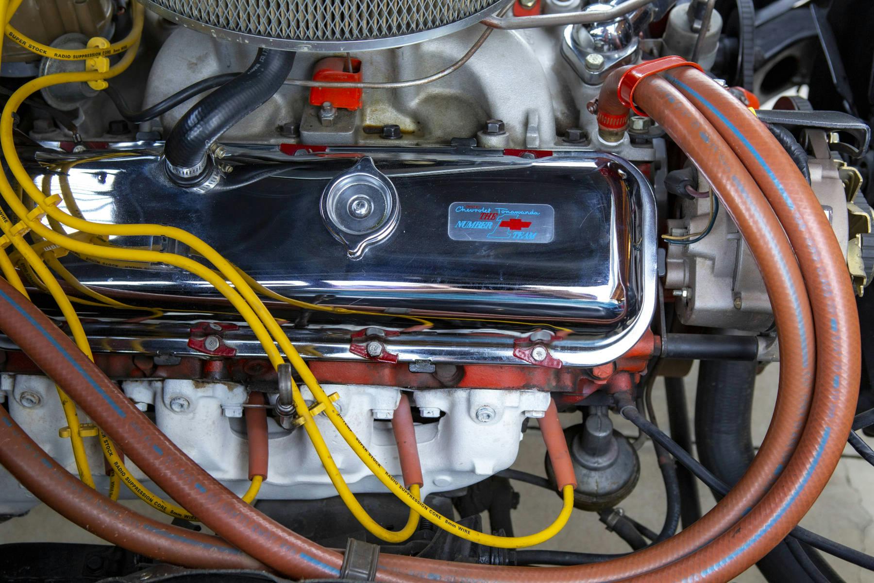 1969 Chevrolet Chevelle Malibu SS 396 engine cover detail