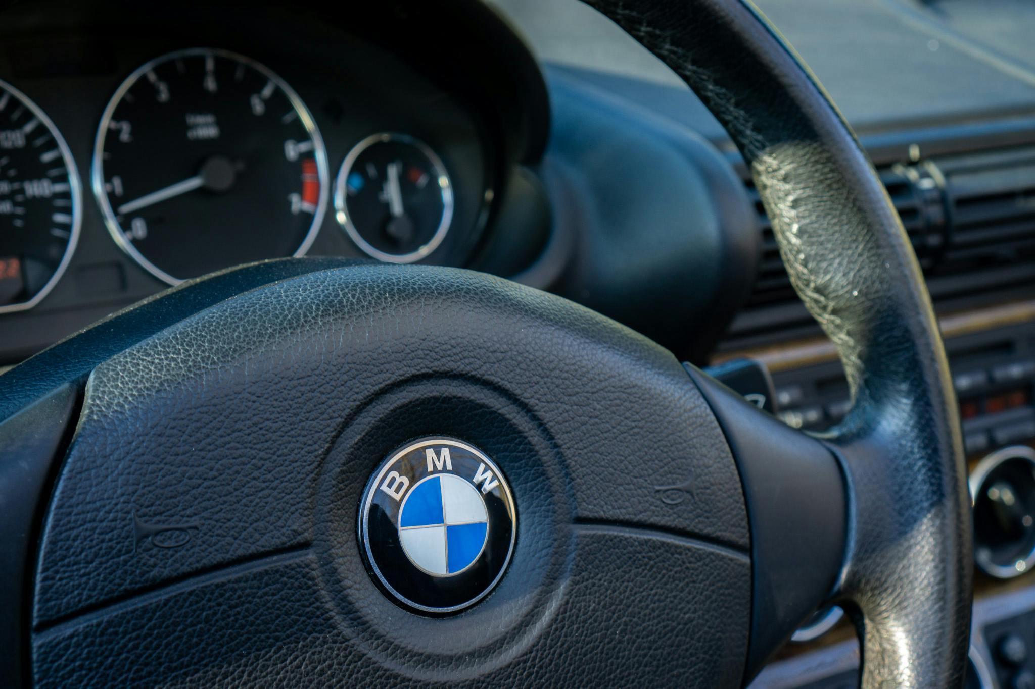 2001 BMW Z3 interior steering wheel