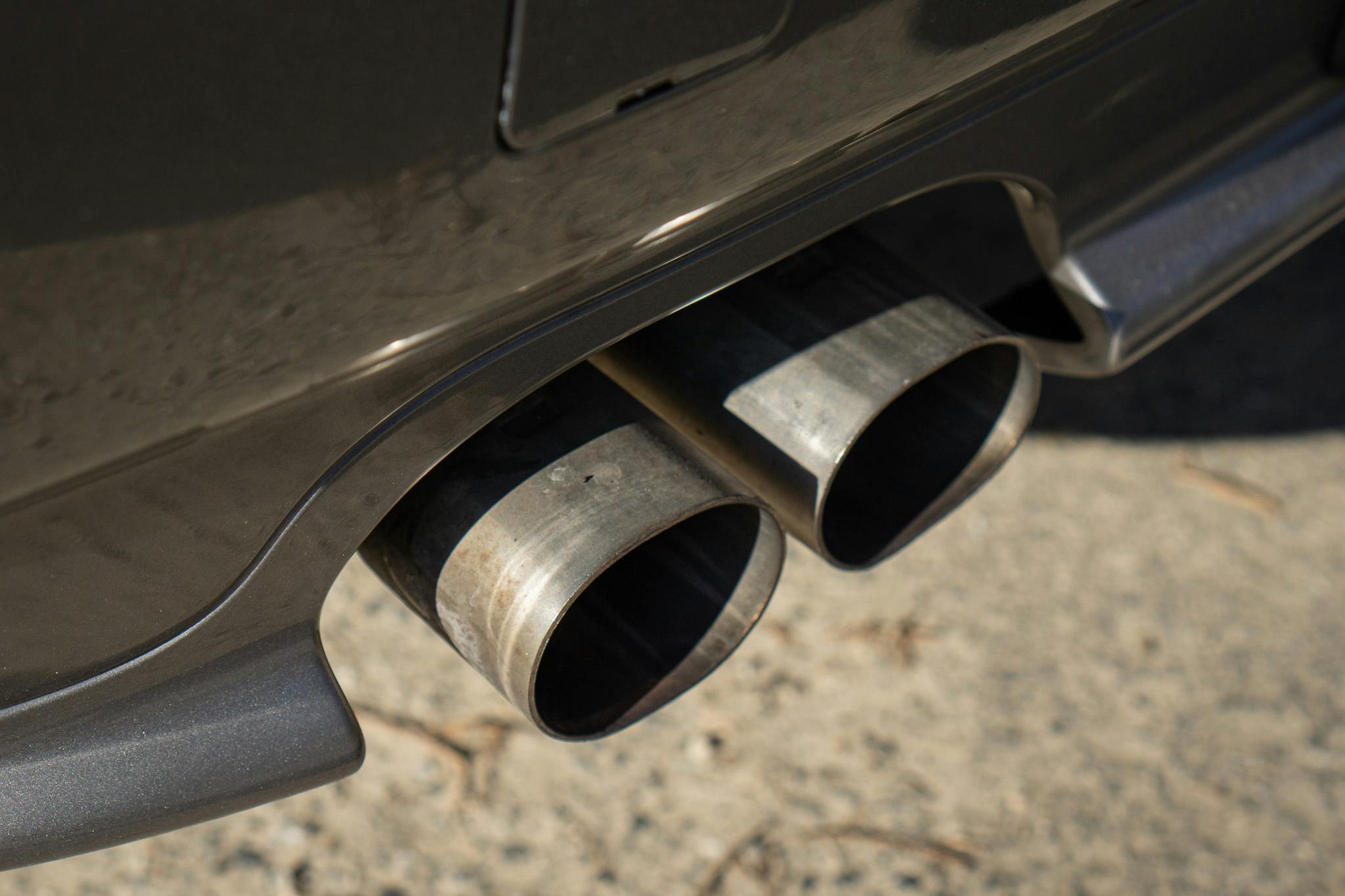 2001 BMW Z3 tailpipe exhaust tips