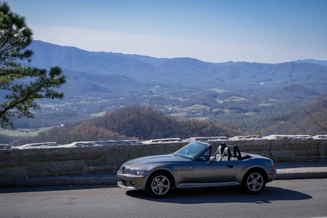 2001 BMW Z3 scenic mountain pull off