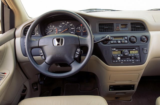 2002 Honda Odyssey interior
