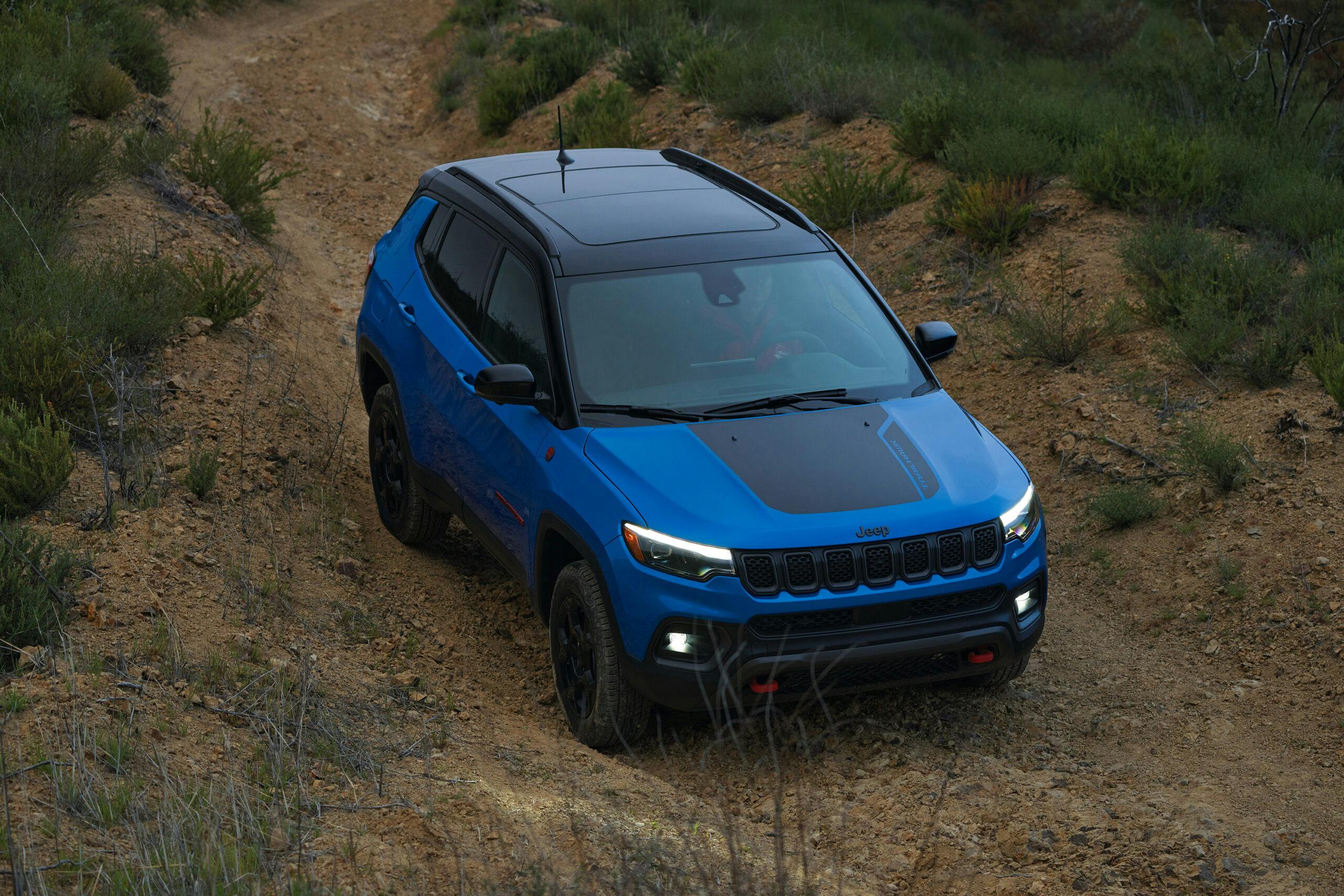 2023 Jeep Compass front three quarter trail action