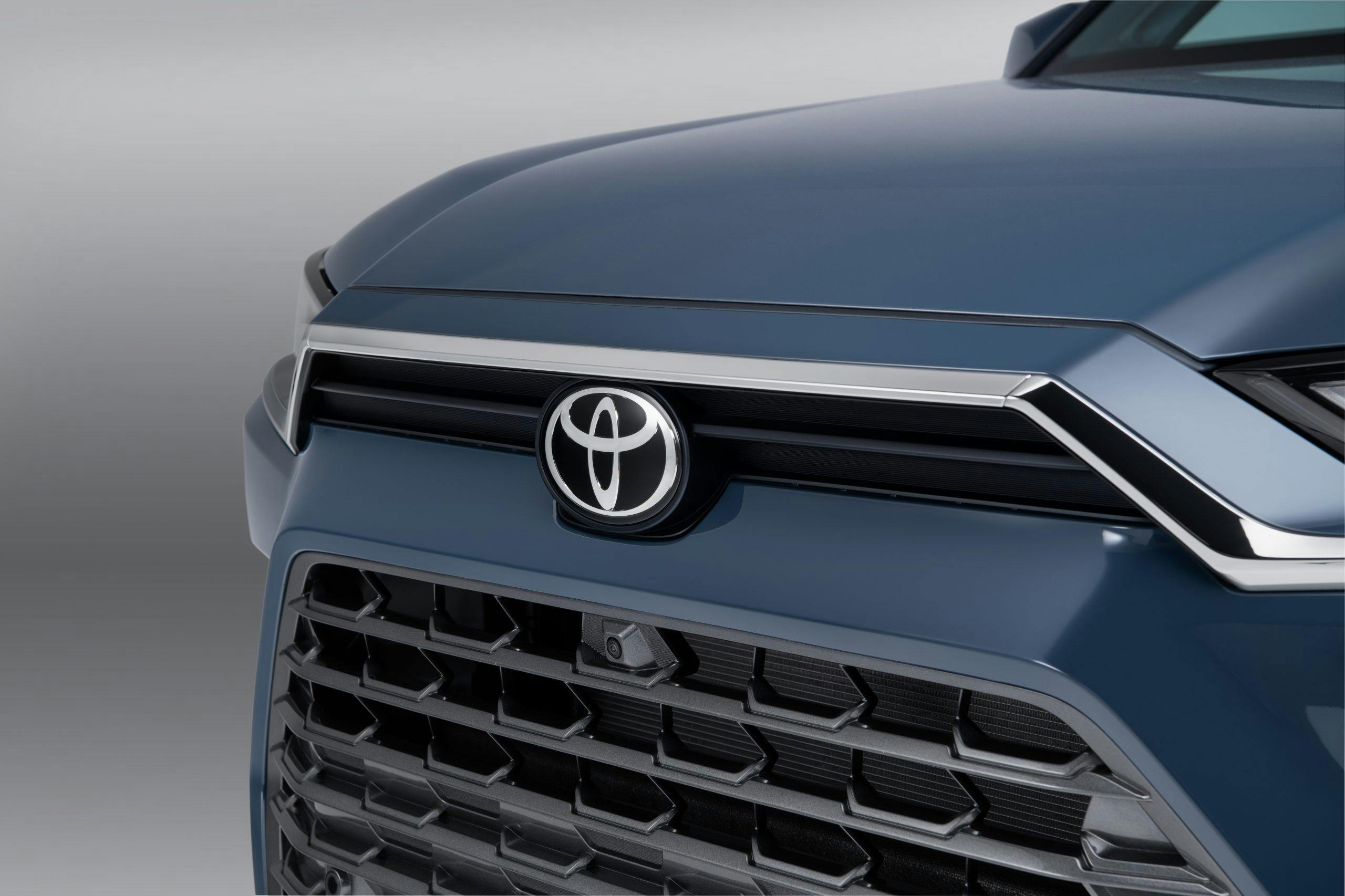 2024 Toyota Grand Highlander exterior front end detail