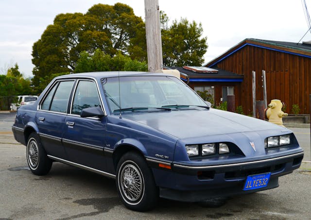 1984 Pontiac 2000 Sunbird LE.