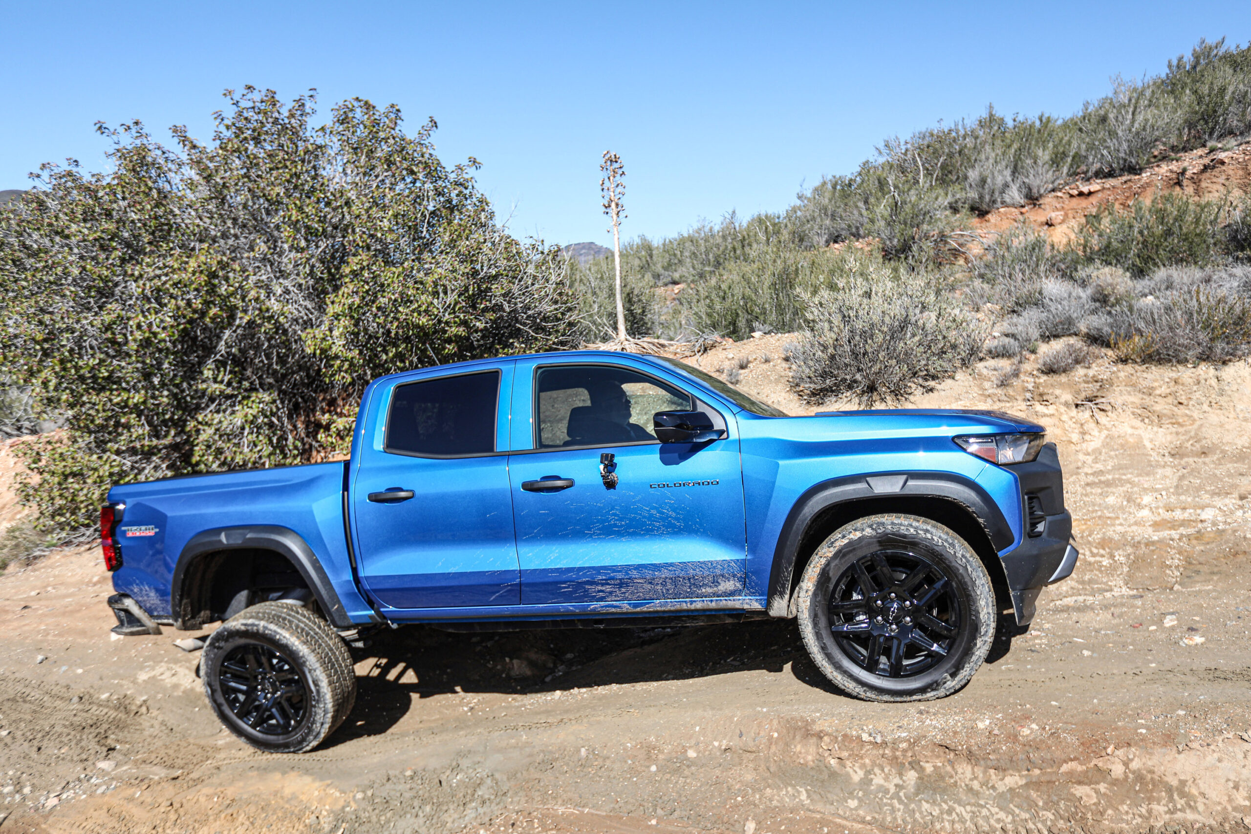First Look Review 2023 Chevrolet Colorado packs fullsize torque in a