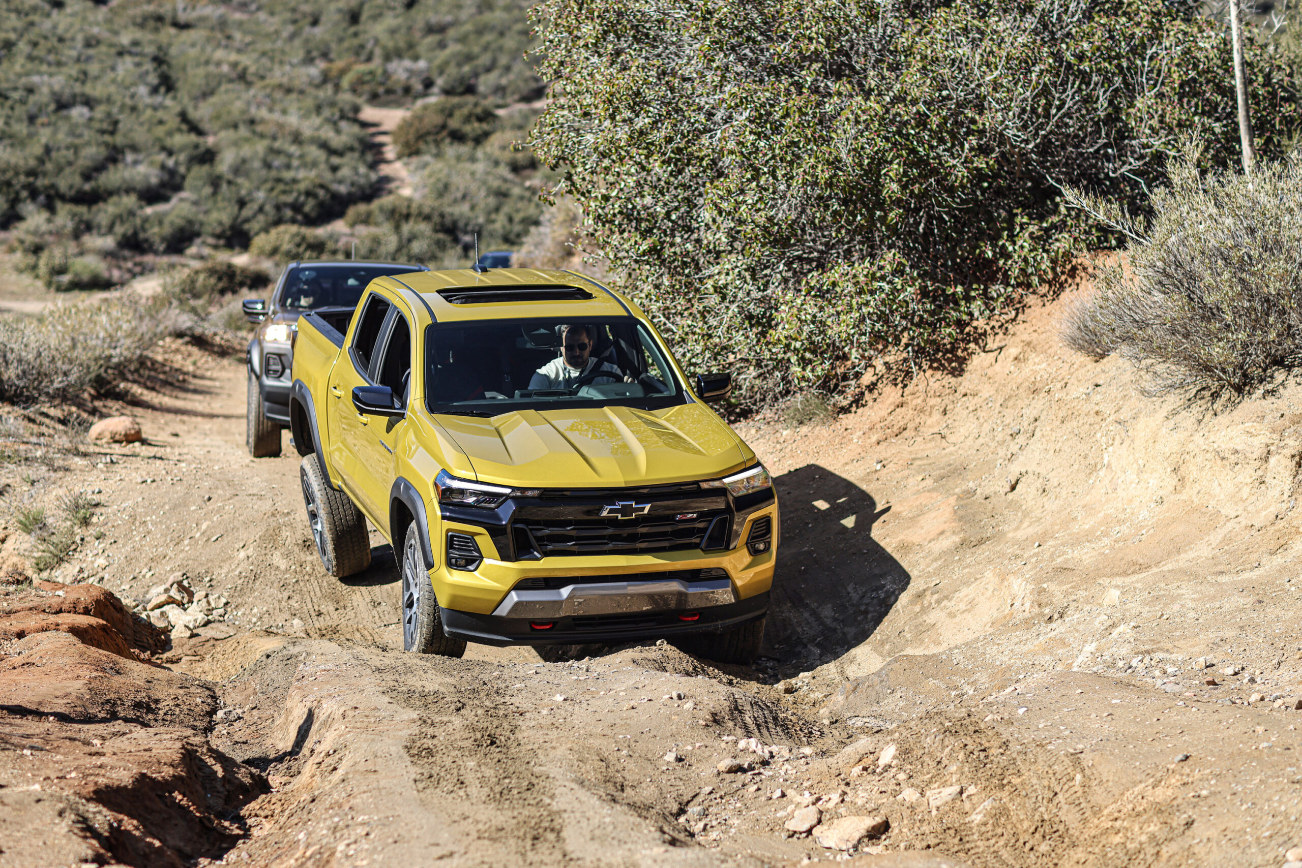 First Look Review 2023 Chevrolet Colorado packs fullsize torque in a