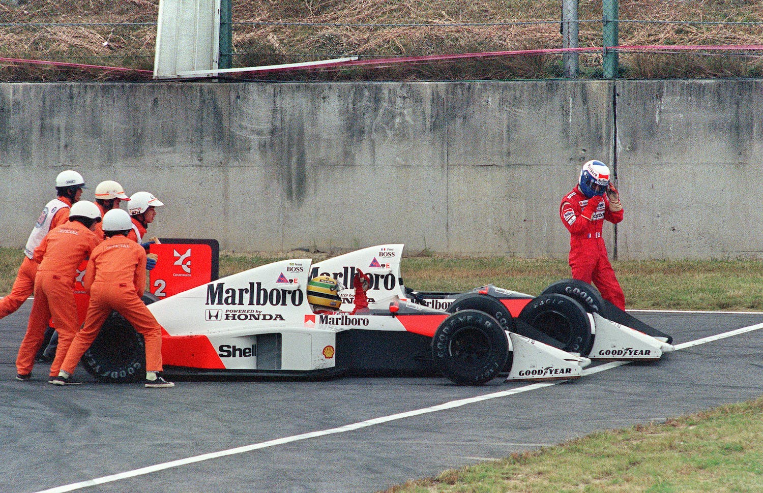 Ayrton Senna Alain Prost collision Suzuka 1989 McLaren
