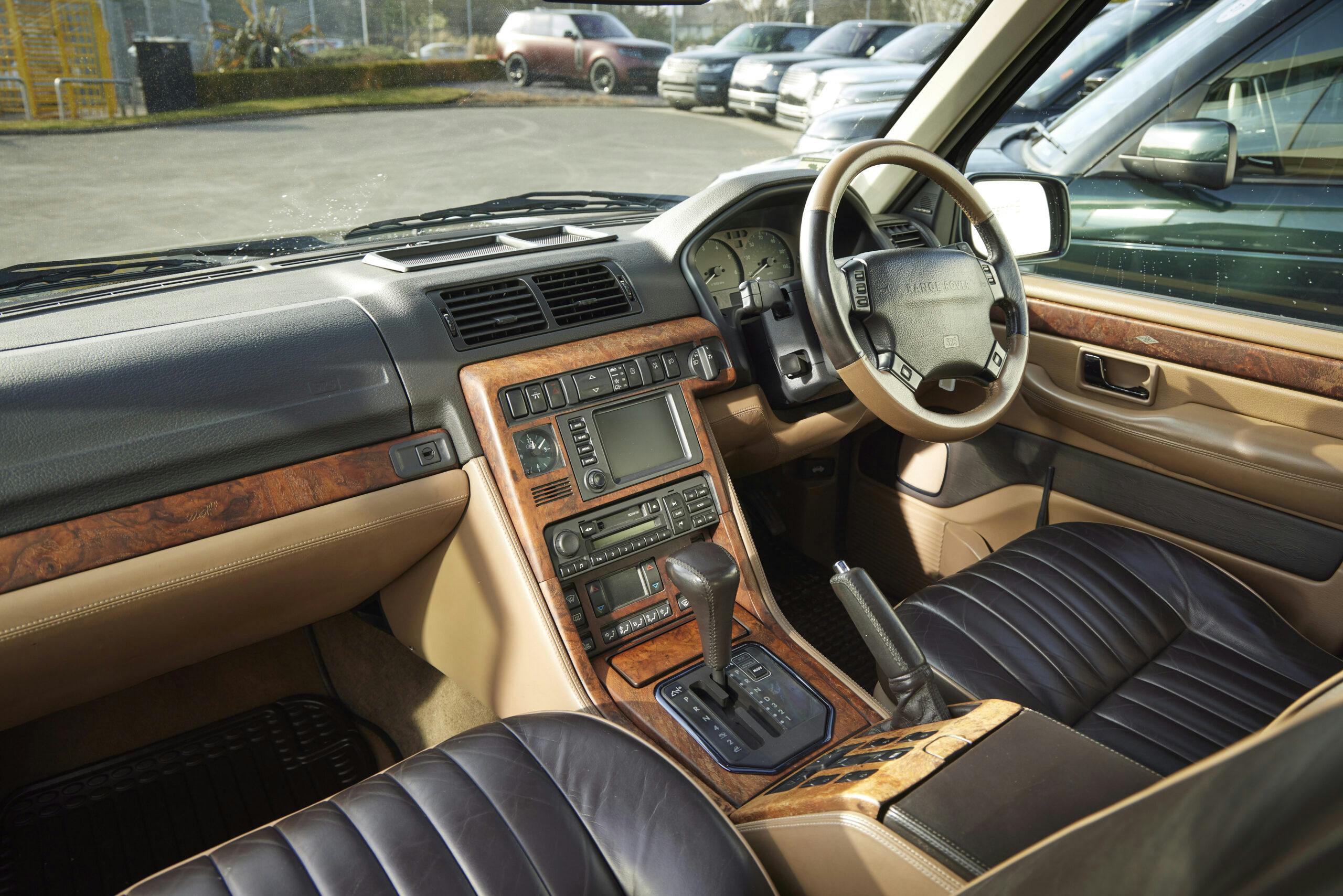 2000 Range Rover Holland & Holland interior 2