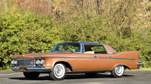 1961 Chrysler Imperial Le Baron front three quarter