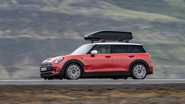 Mini-Cooper-S-Clubman-pan-action