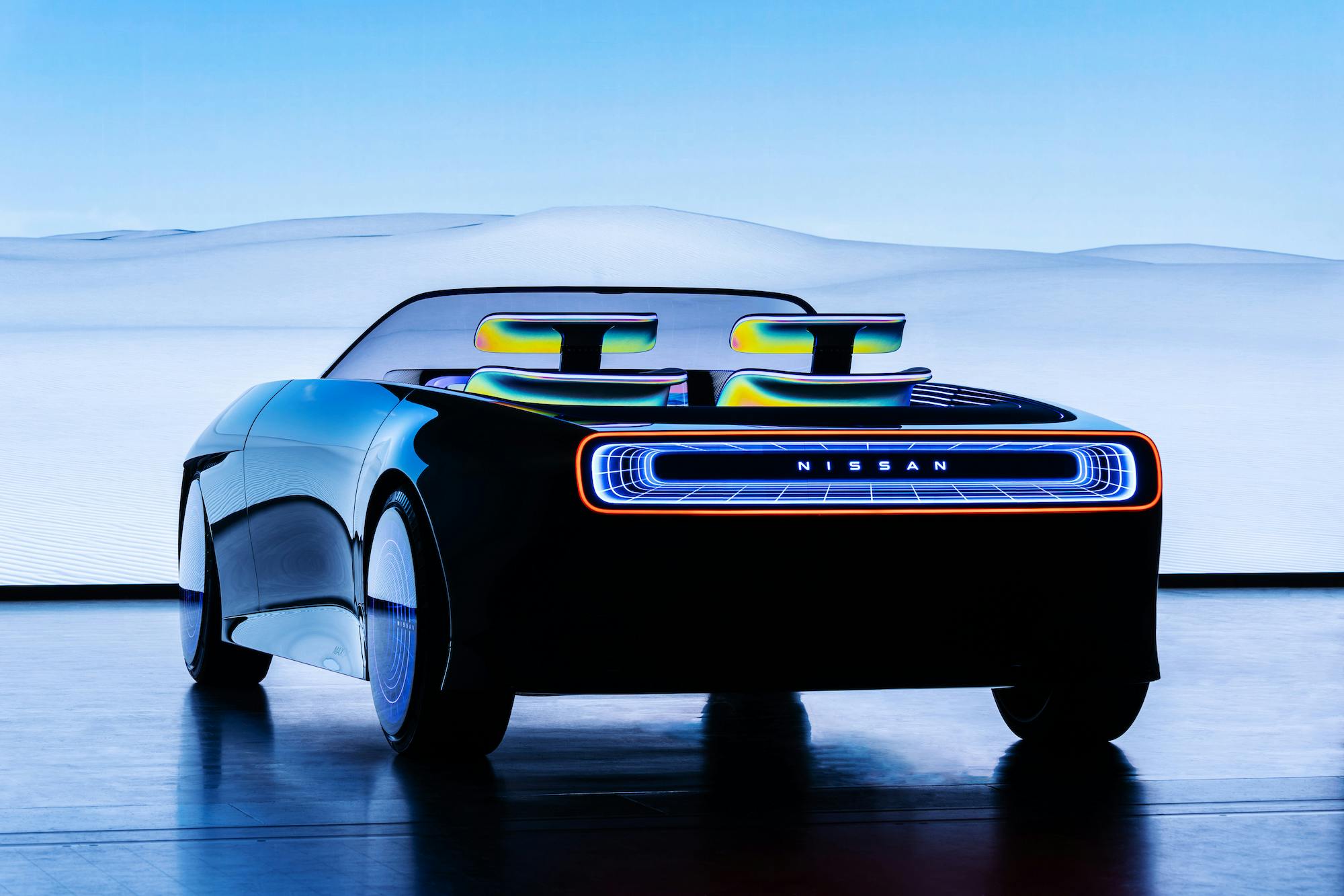 Nissan Max-Out Futuristic Concept Car rear three quarter