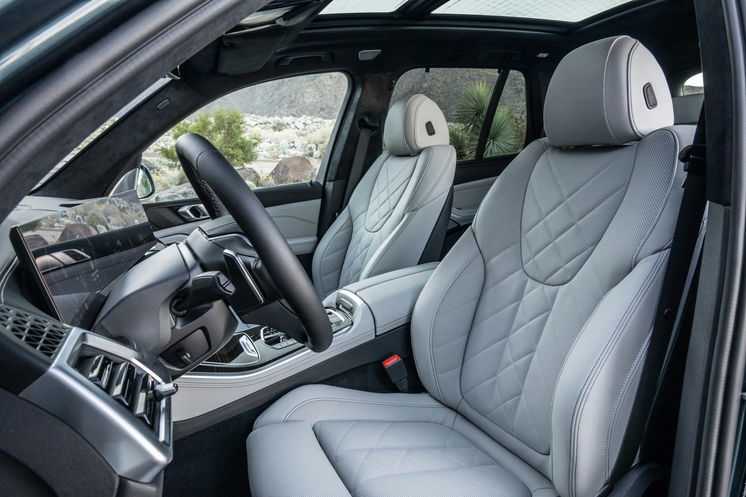 BMW 2024 X5 interior 2