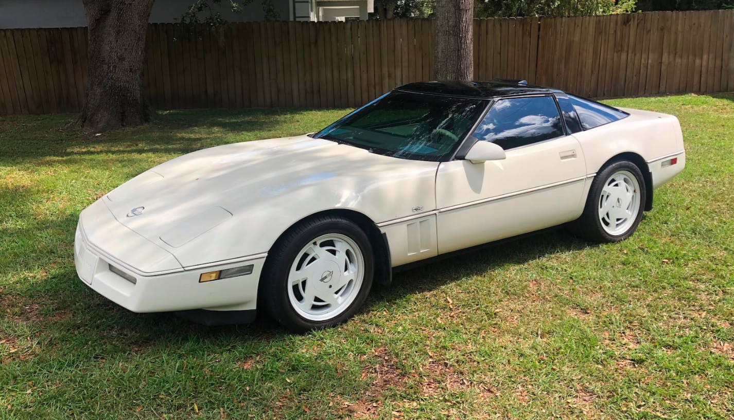 1988 Corvette 35th anniversary edition front three quarter
