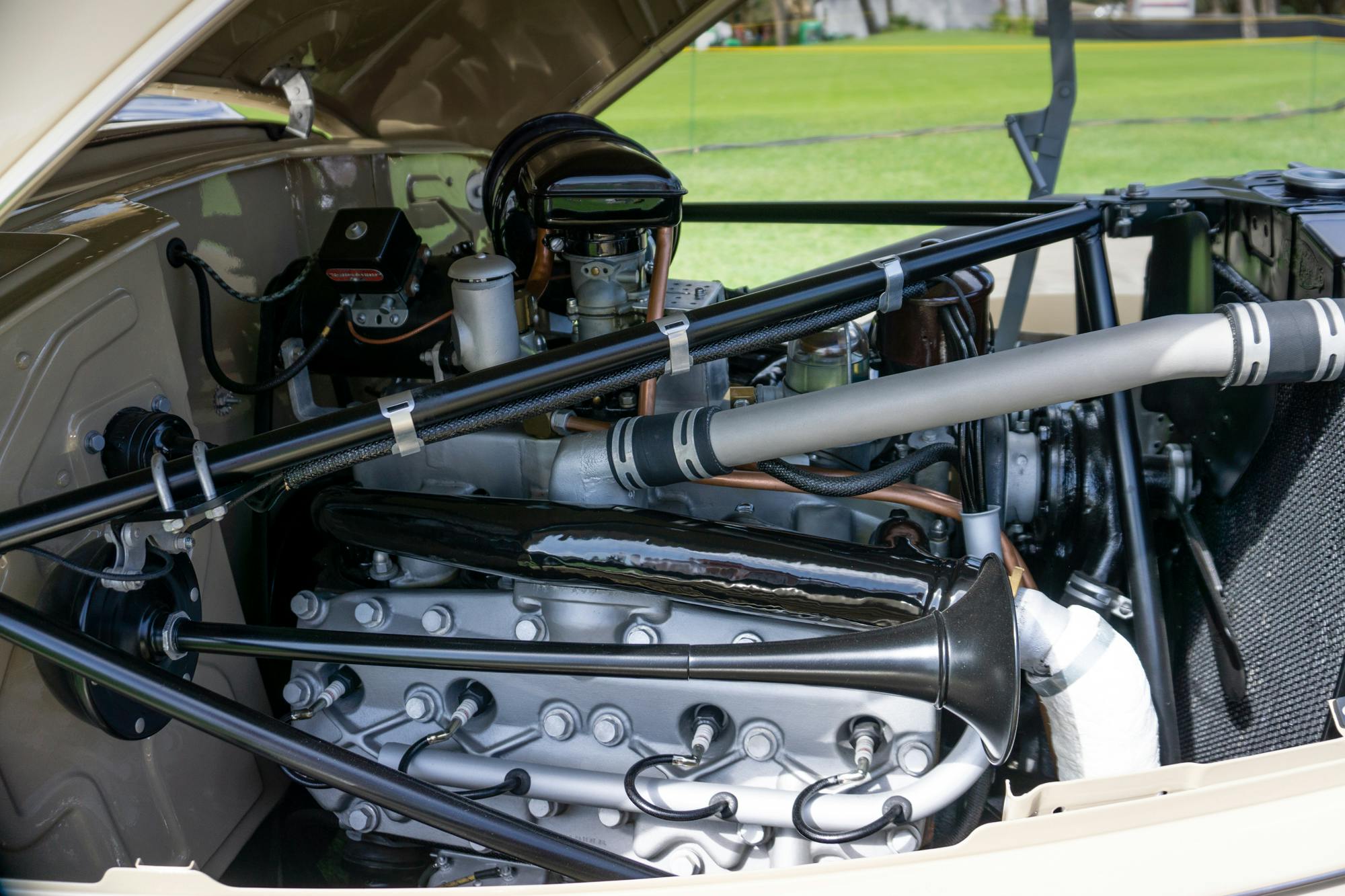 1937 Cord 812 Amelia Earhart engine