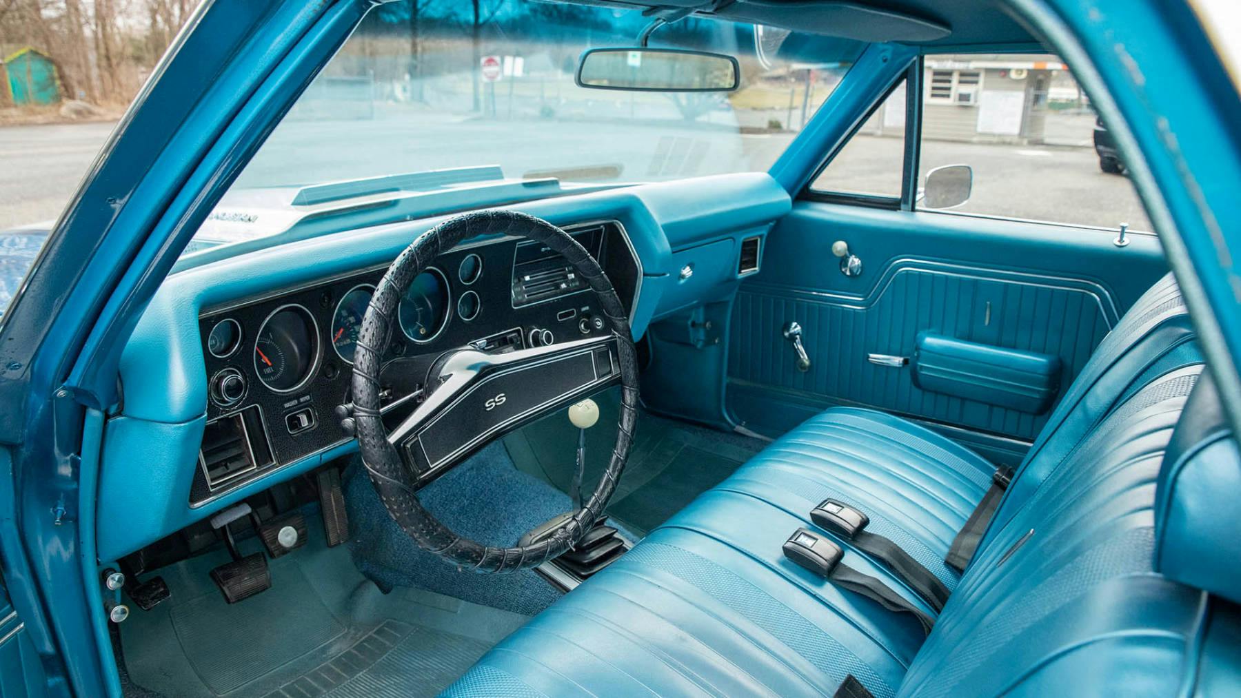 1970 Chevrolet El Camino SS 396 interior angle