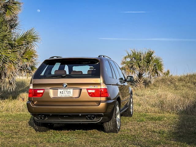 Driving the BMW X5 4.6is - Once The Fastest SUV on the planet
