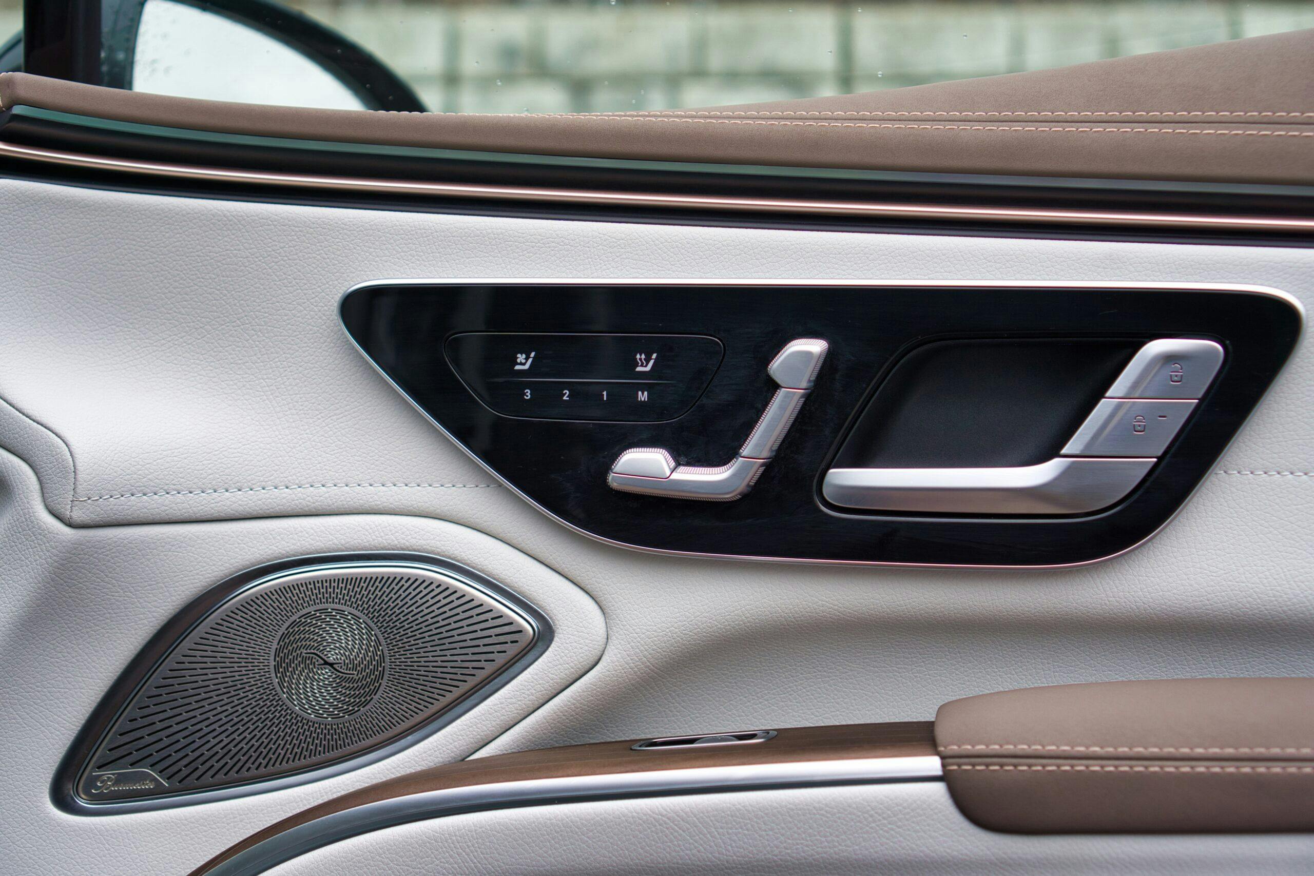 2022-Mercedes-AMG-EQS seat control