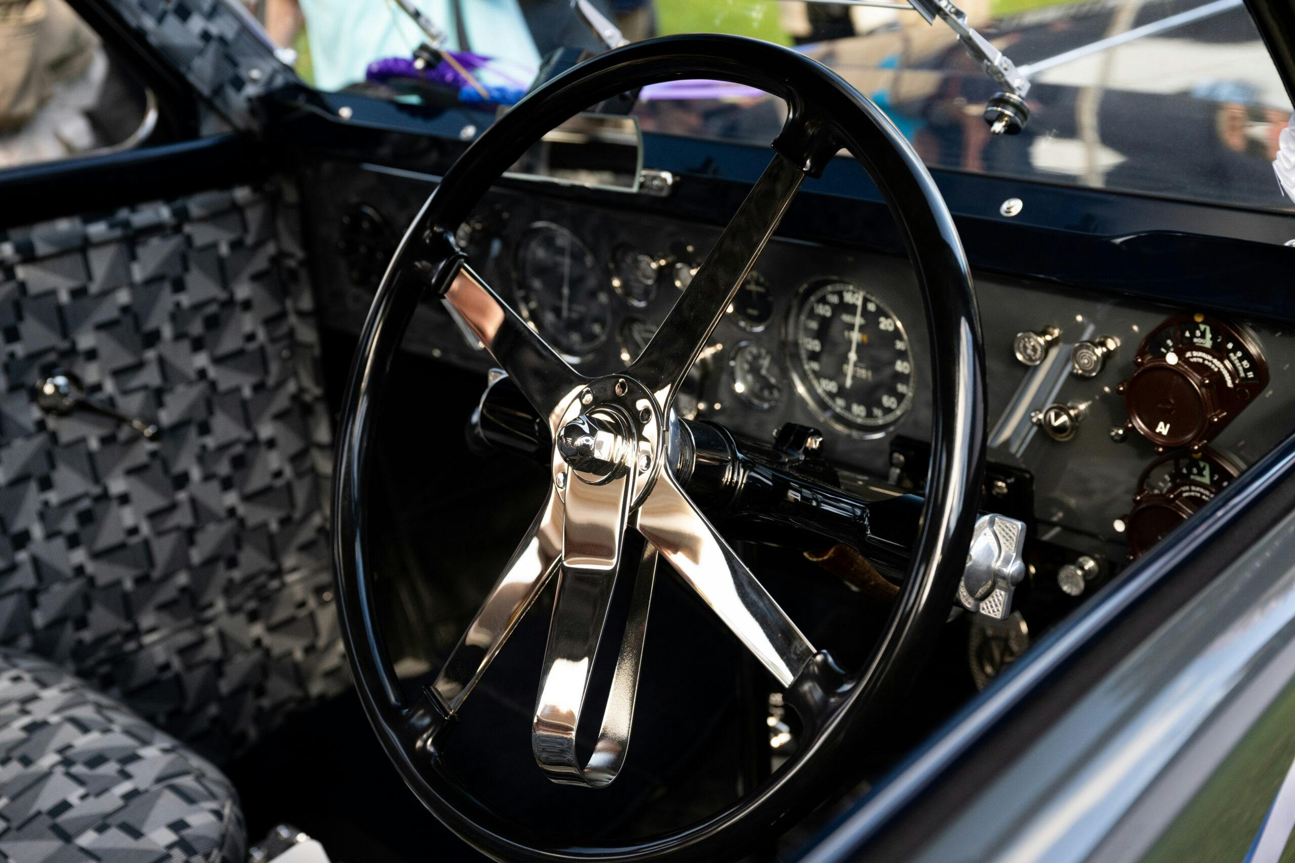 1935 Voisin C25 Aerodyne interior steering wheel