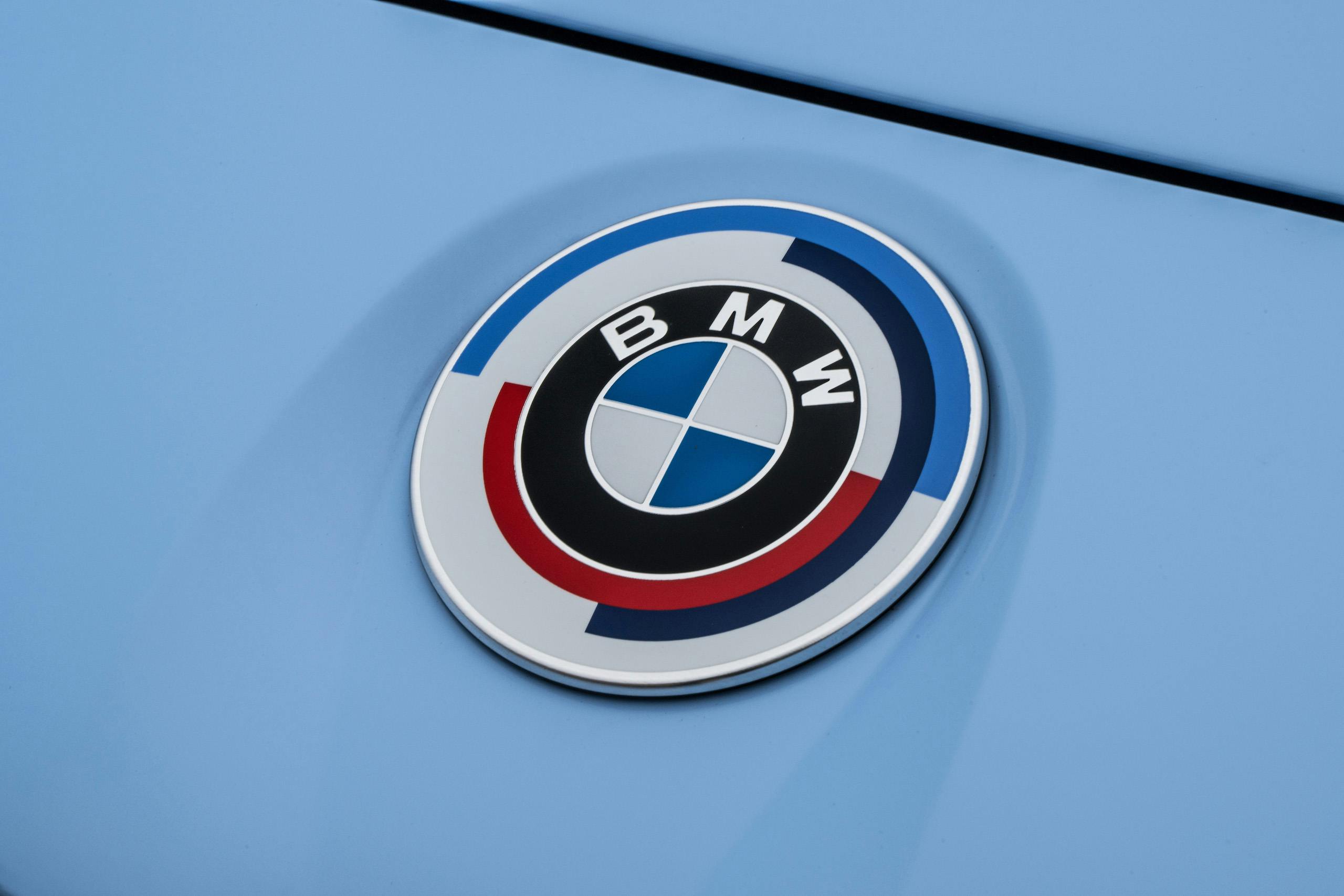 BMW M2 Zandvoort Blue emblem