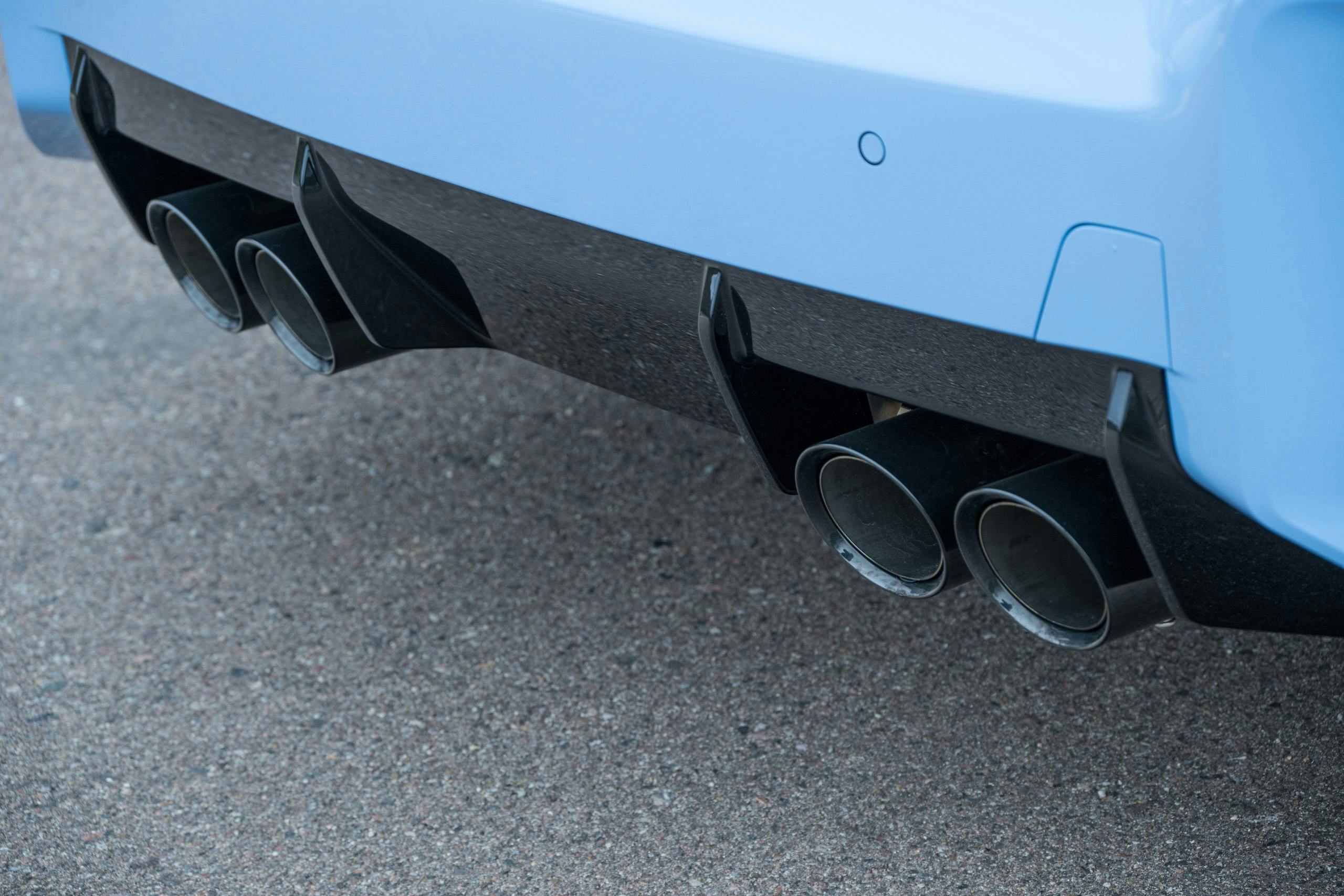 BMW M2 Zandvoort Blue rear exhaust tips