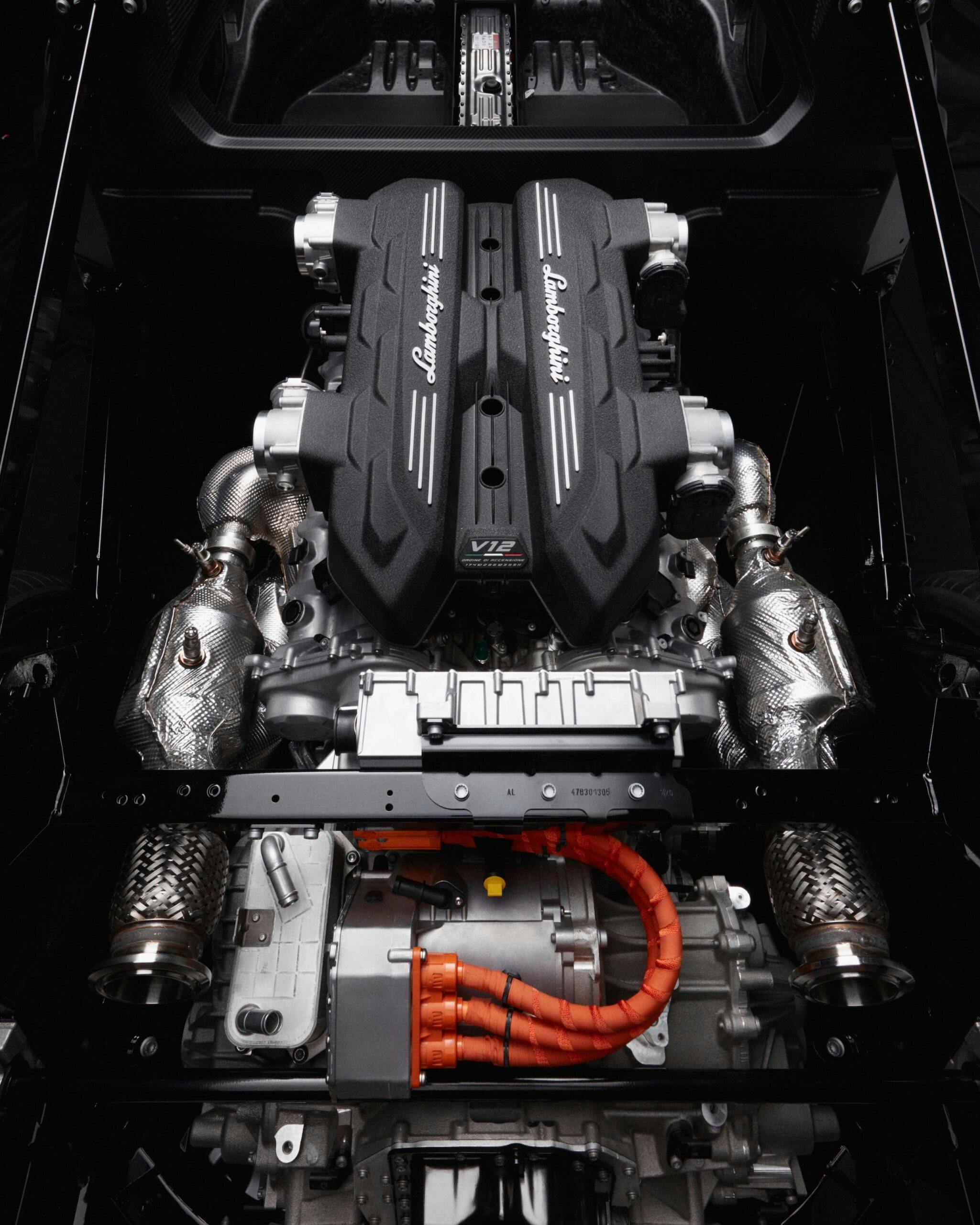 Lamborghini Revuelto plug in hybrid supercar engine vertical