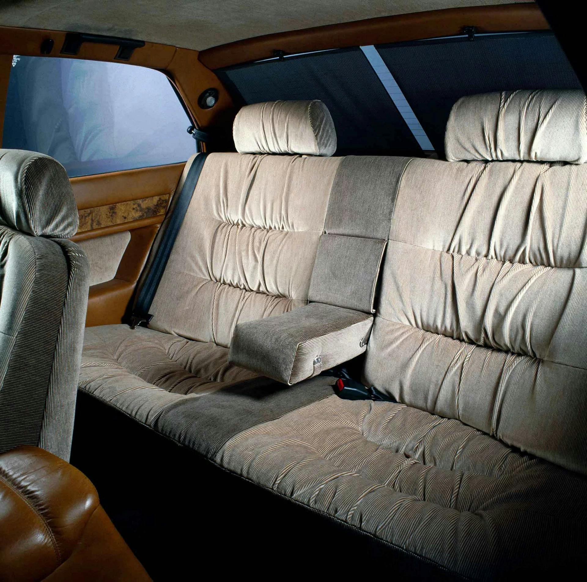 Maserati Biturbo interior rear seat