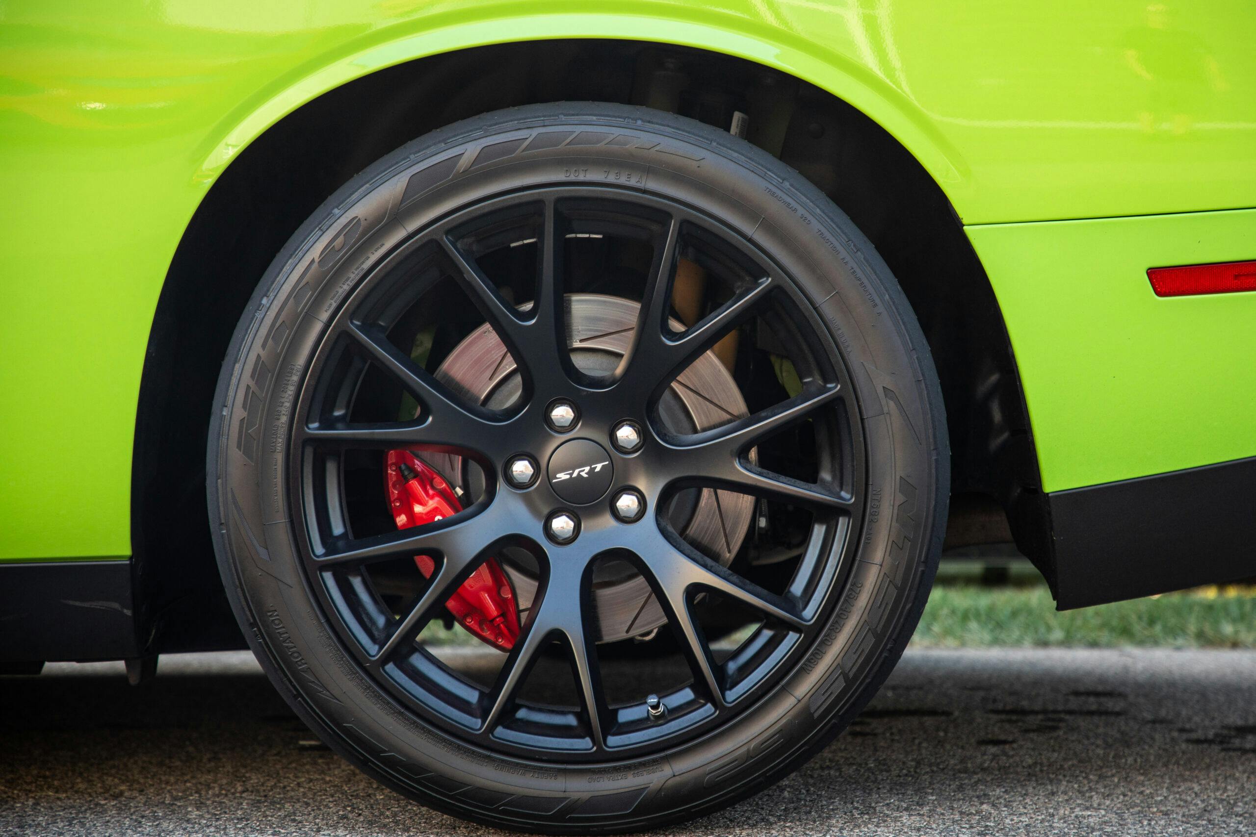 Challenger SRT Hellcat wheel tire brake