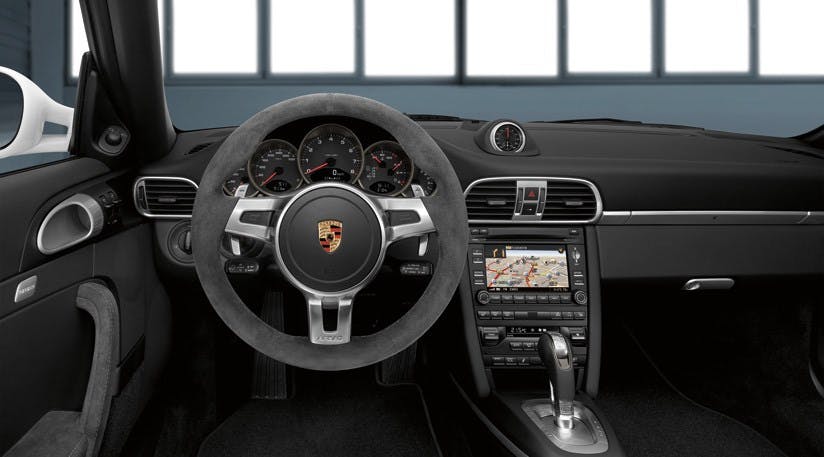 Porsche Carrera GTS interior front