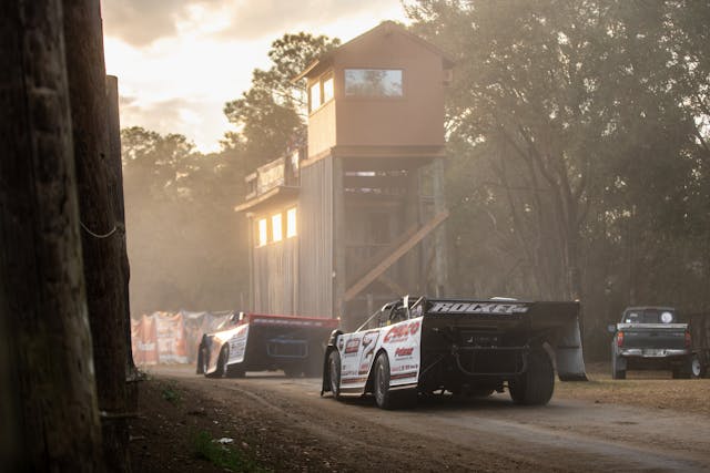 dirt track cars rear three quarter