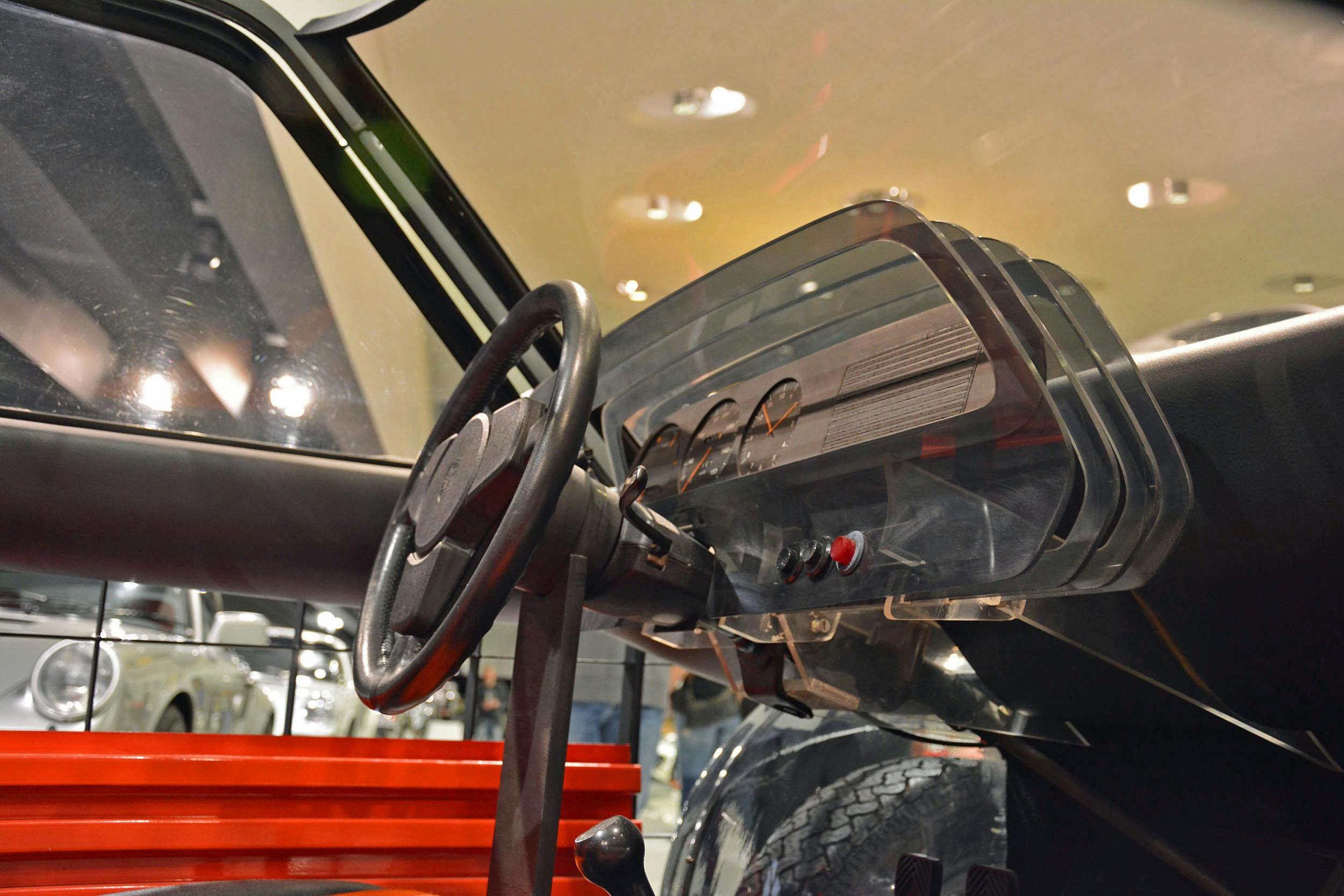 1973 Porsche LFA interior dash closer