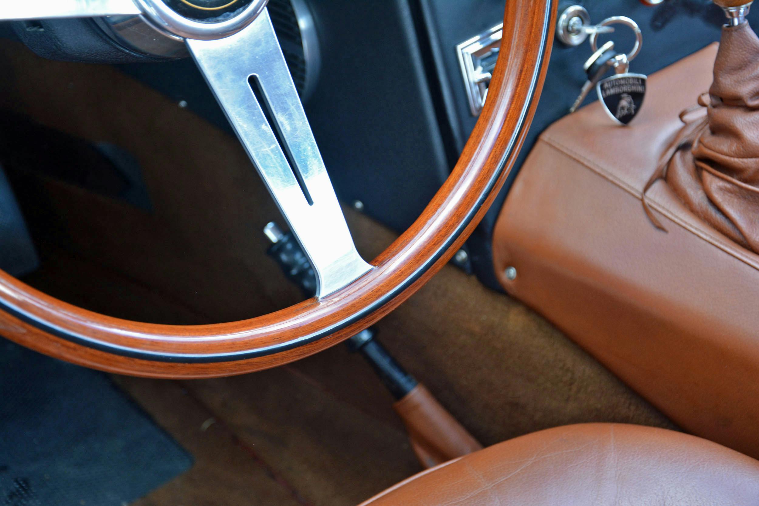 Lamborghini 400 GT interior steering wheel detail