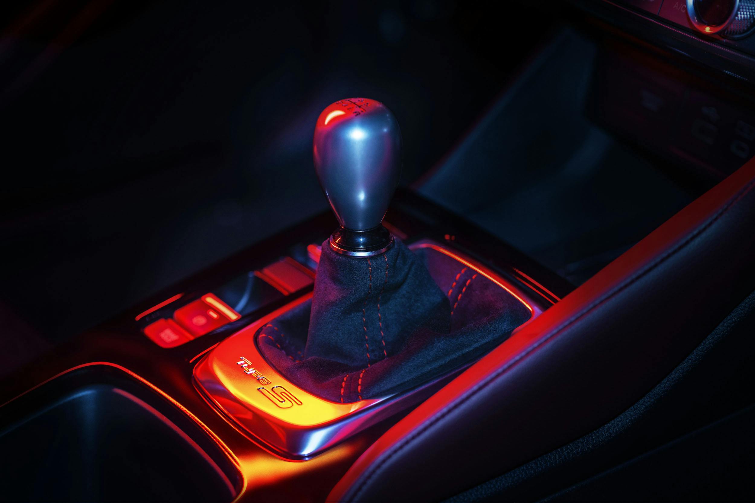 2024 Acura Integra Type S interior shifter